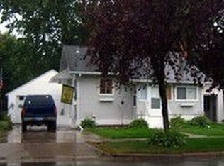 1013 11th St N, Moorhead, MN 56560