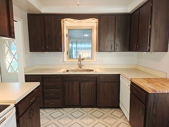 5th image of 6566 Hawthorne St
