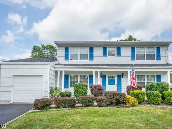 15 Brownstone Pl, Mount Olive Twp., NJ 07836