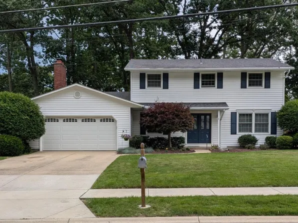 1371 Sanford St, Vermilion, OH 44089