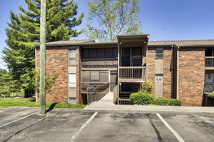 400 Dublin Dr — Photo 22