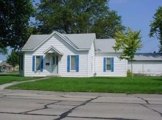 302 E 9th St, Cozad, NE 69130