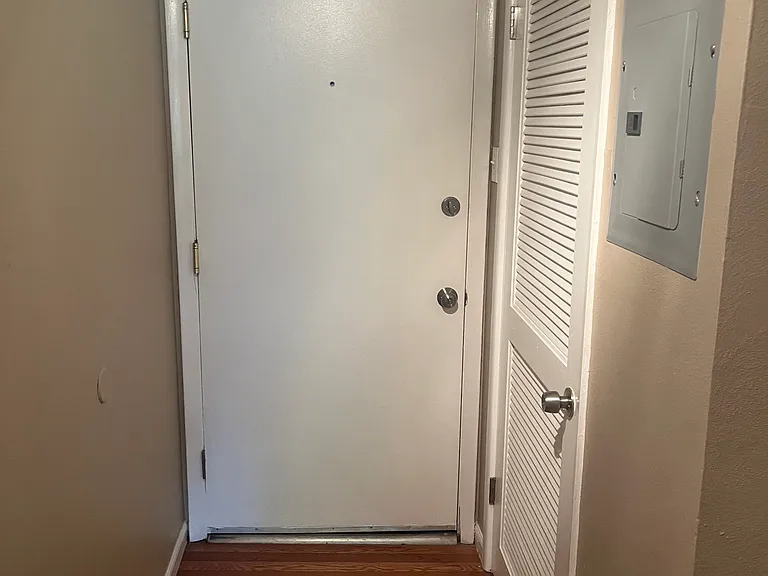4355 Maryland Ave #433 — Photo 6