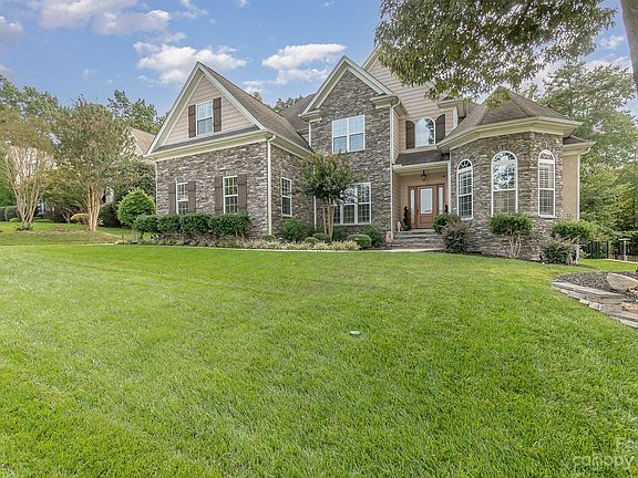 2nd image of 7818 Sand Trap Ln
