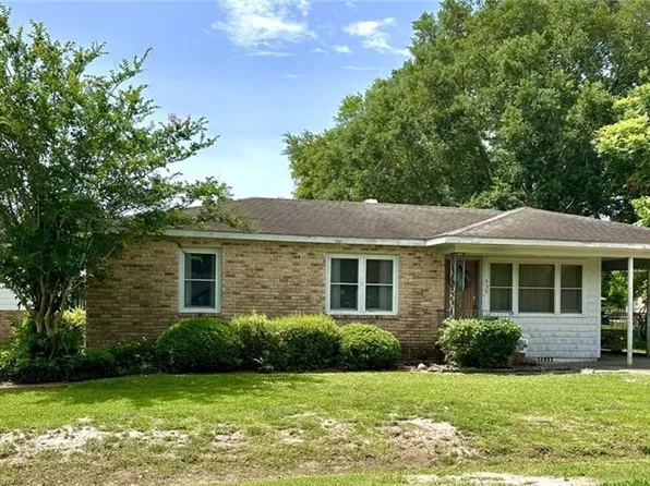 639 Ledoux St, Jennings, LA 70546