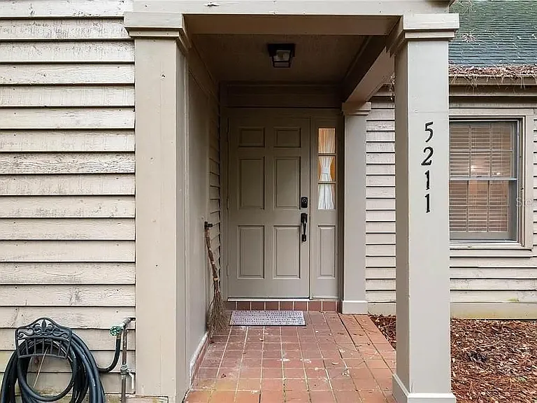 5211 SW 86th Ter — Photo 4