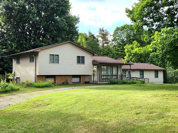 9222 McKinley Rd, Montrose, MI 48457