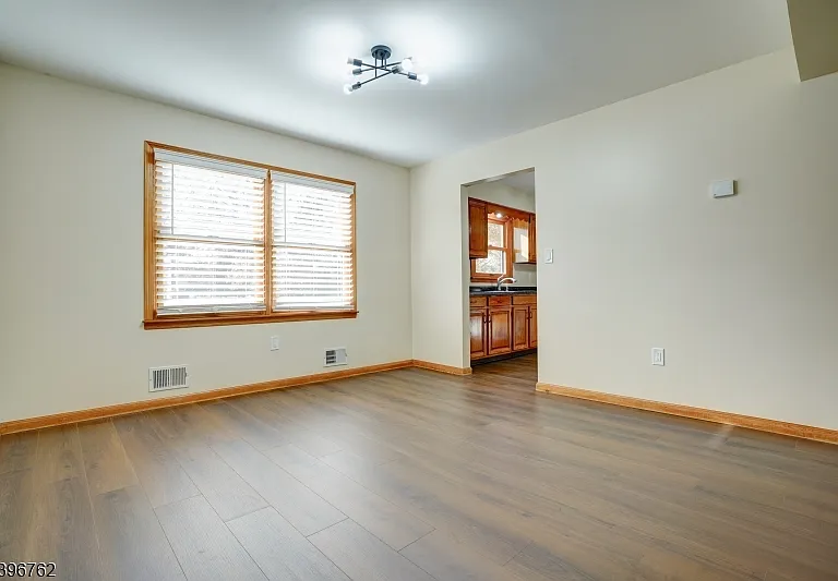 11 Lenox St — Photo 11