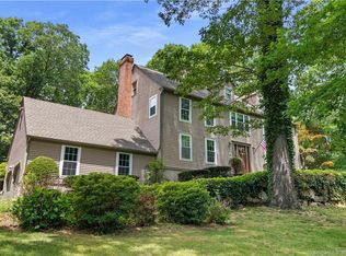 2 Partridge Ln, Guilford, CT 06437