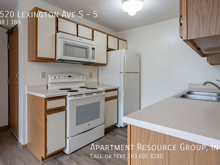 3520 Lexington Ave #5 — Photo 34