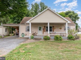 1006 E Simpson St, Mechanicsburg, PA 17055