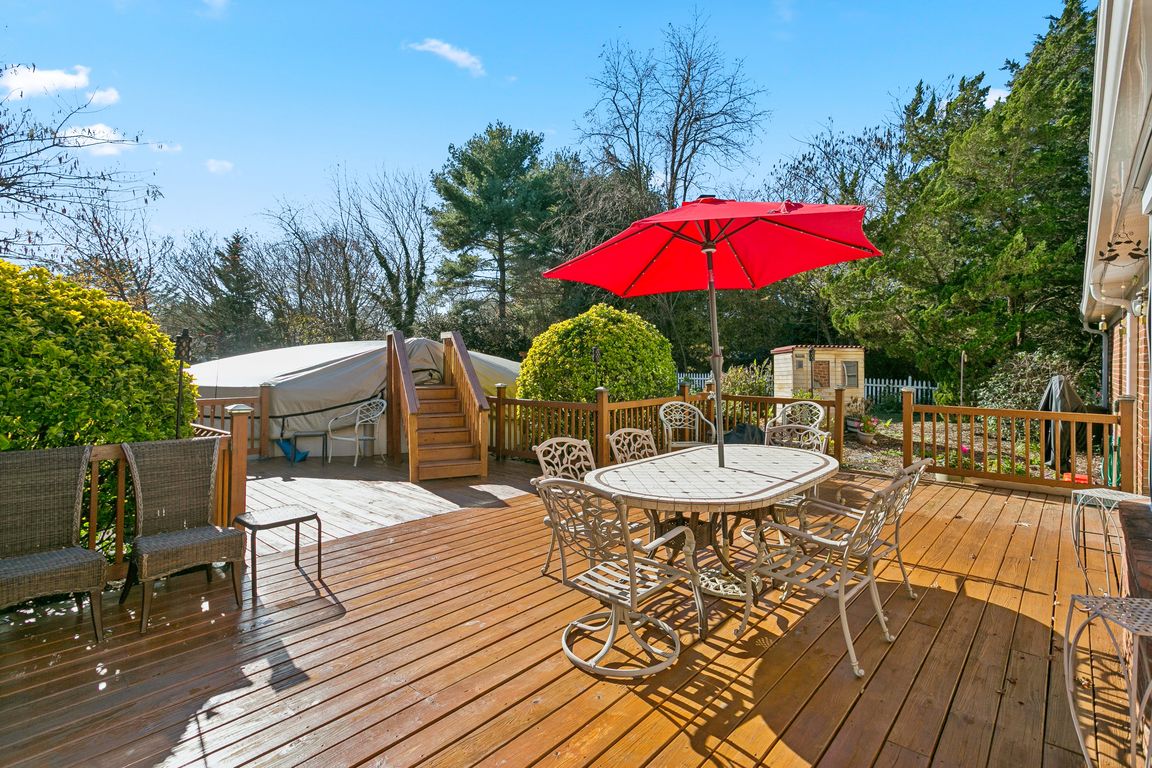 next background image