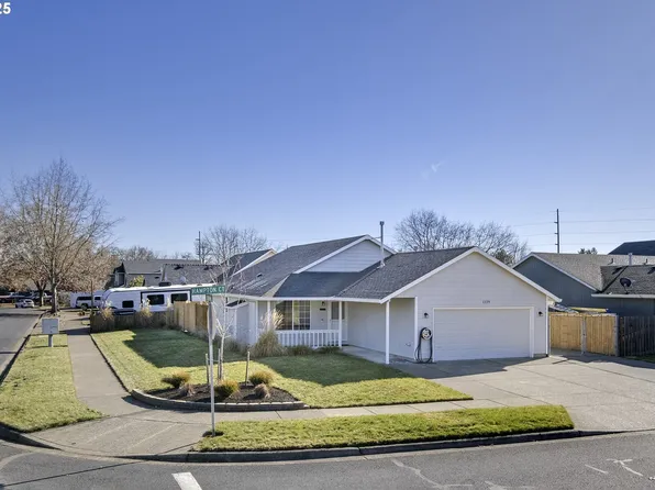 1129 Hampton Ct, Forest Grove, OR 97116