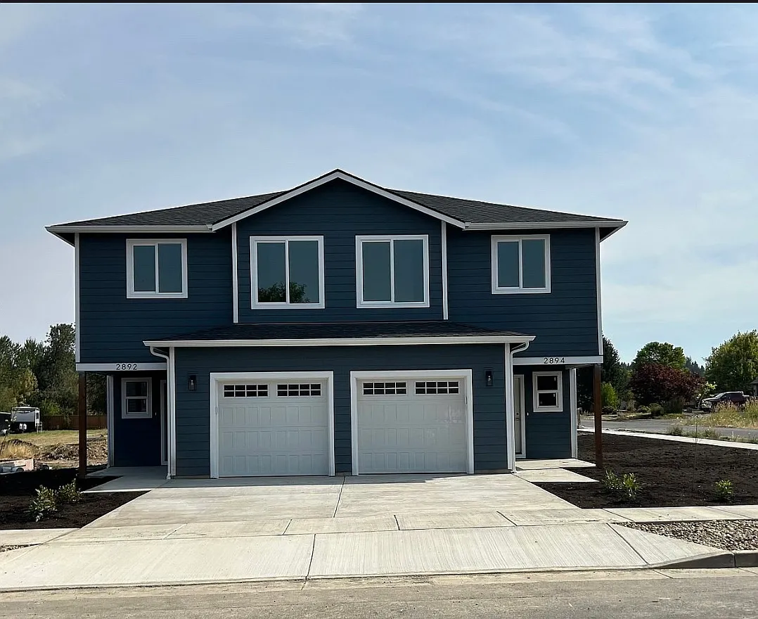 3 bed, 2.5 bath, 1300 sqft, $2,600 — Photo 1