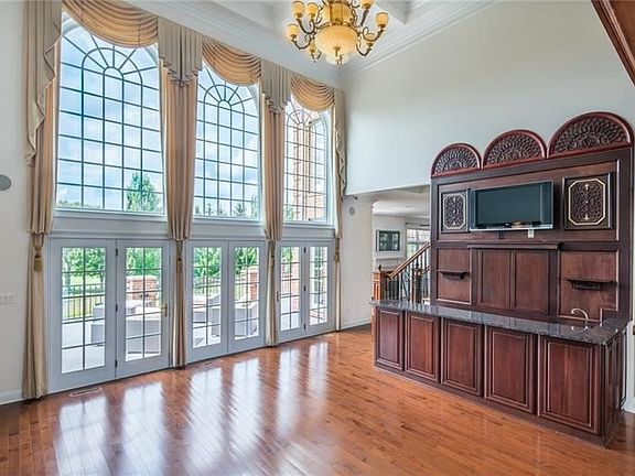 4th image of 4231 Breckenridge Ct