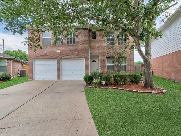 19762 Twin Canyon Ct — Photo 1