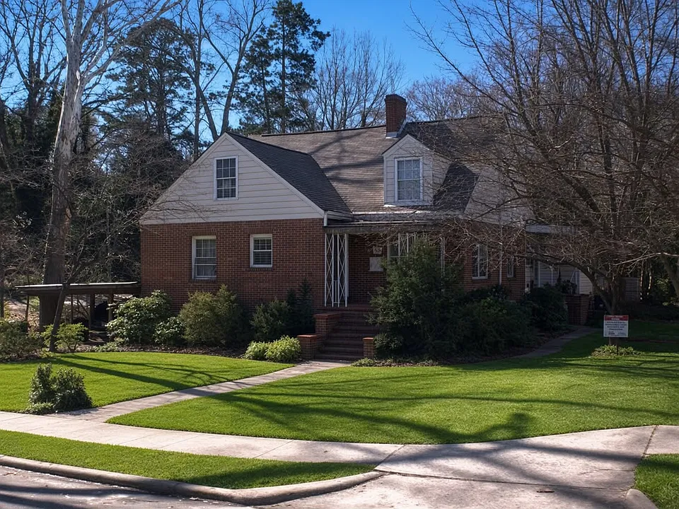 305 Brooks Ave