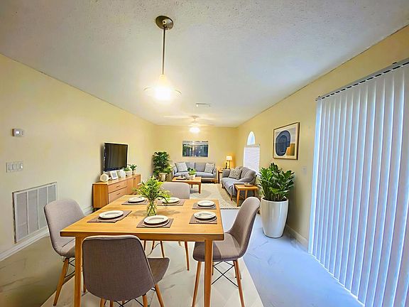 2nd image of 225 Jocelyn Dr