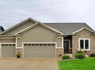 243 NE Pinehurst Cir, Ankeny, IA 50021