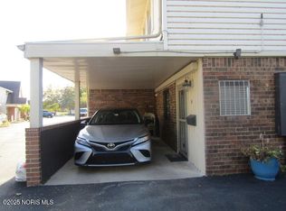 6818 Fenwyck Rd APT 14, Maumee, OH 43537