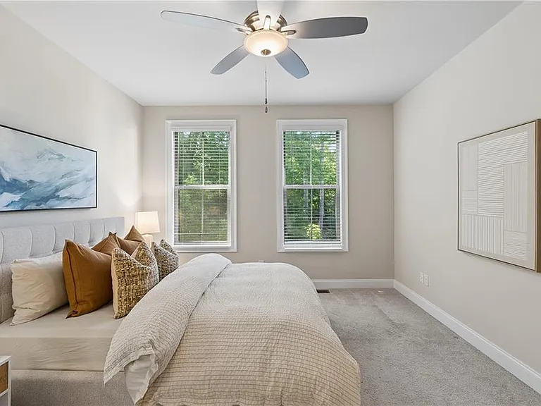857 Constellation Dr — Photo 22