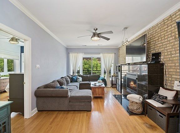 3rd image of 4442 N Hazel St APT 3
