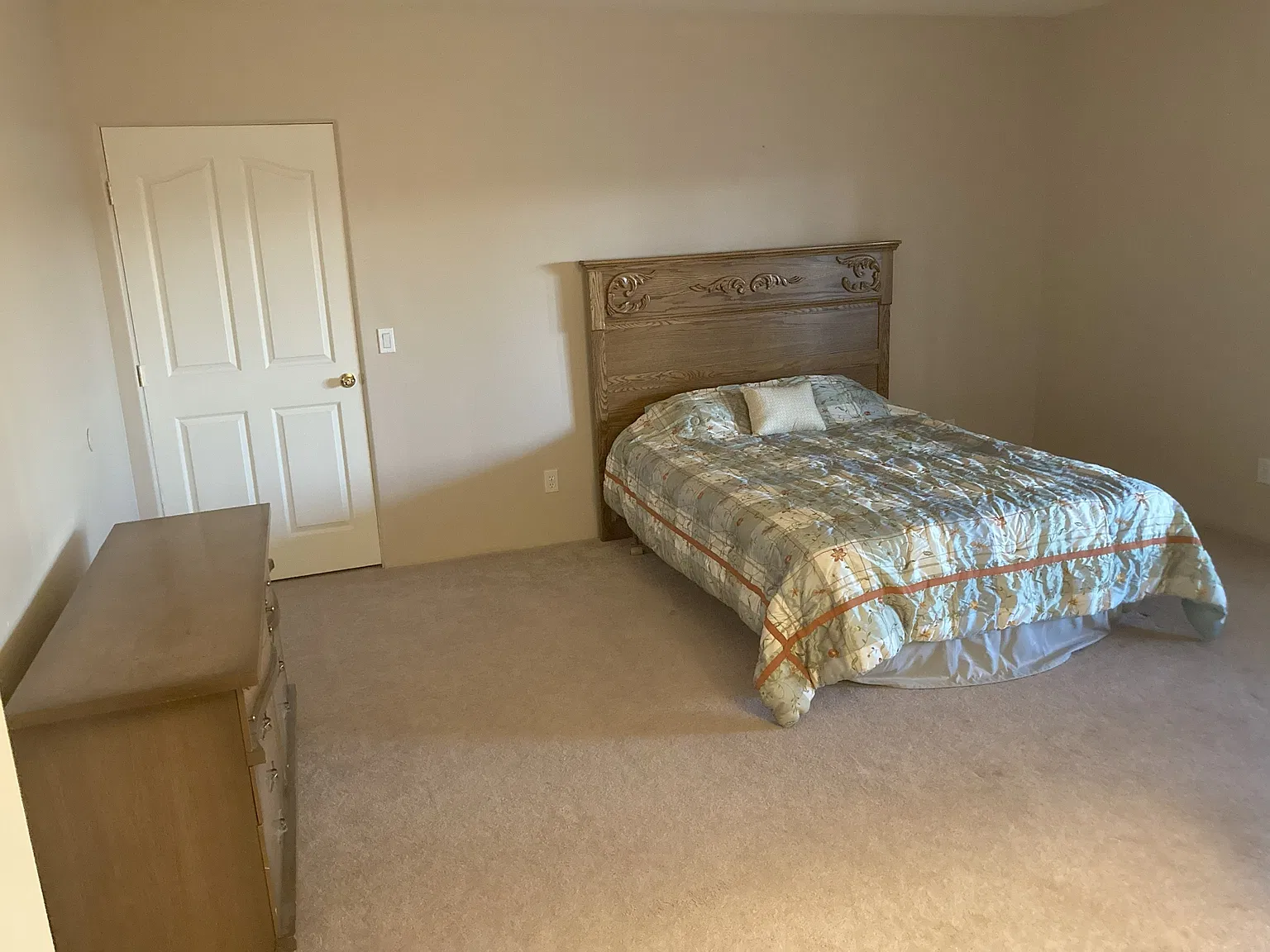 1290 W Cherokee Lane (Basement) - 1 — Photo 3
