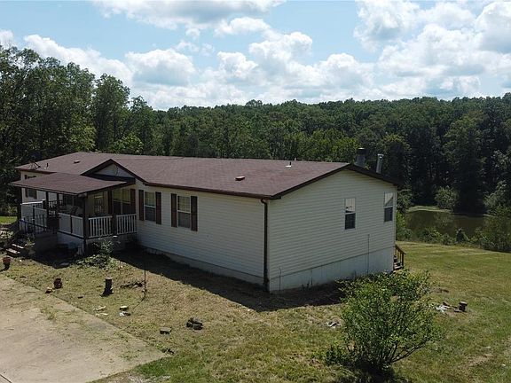 3rd image of 591 Fox Ln