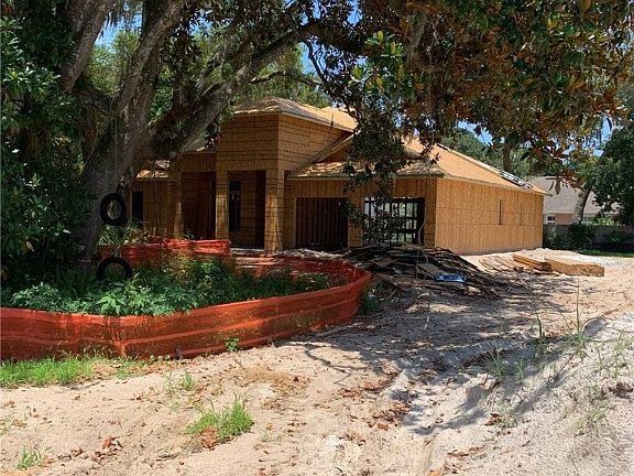 4th image of 95059 Avenida Ave