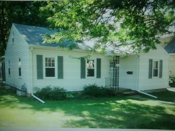 3rd image of 2133 E Johnson St