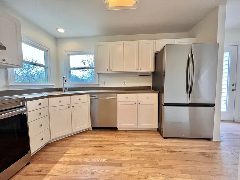1405 Brenner Ct — Photo 7