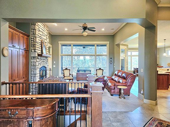 4th image of 14183 Thomson Rd