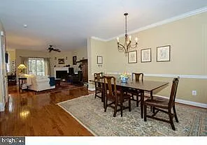 1204 Derry Ln — Photo 4