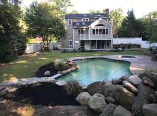 72 Four Winds Dr, Pembroke, MA 02359