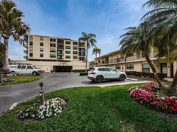 6180 Sun Blvd APT 302, Saint Petersburg, FL 33715