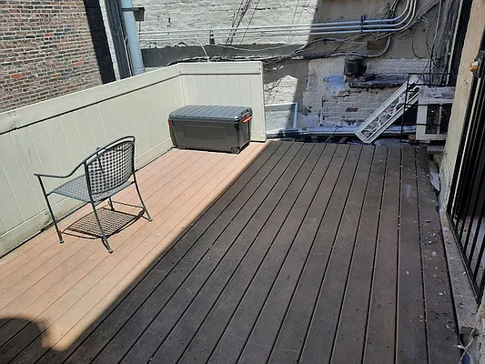 Rented by Green Line Realty | media 8