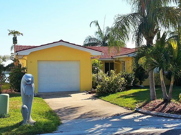 3rd image of 225 176th Avenue East