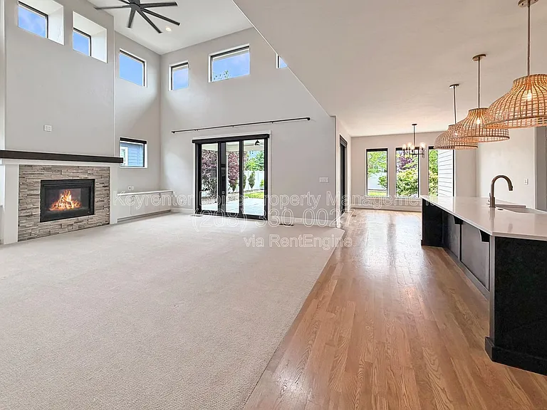 8343 W Sparks Lake Dr — Photo 4