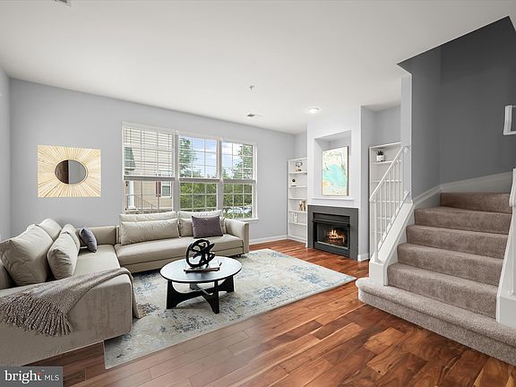 2nd image of 2714 Cherrywood Ct