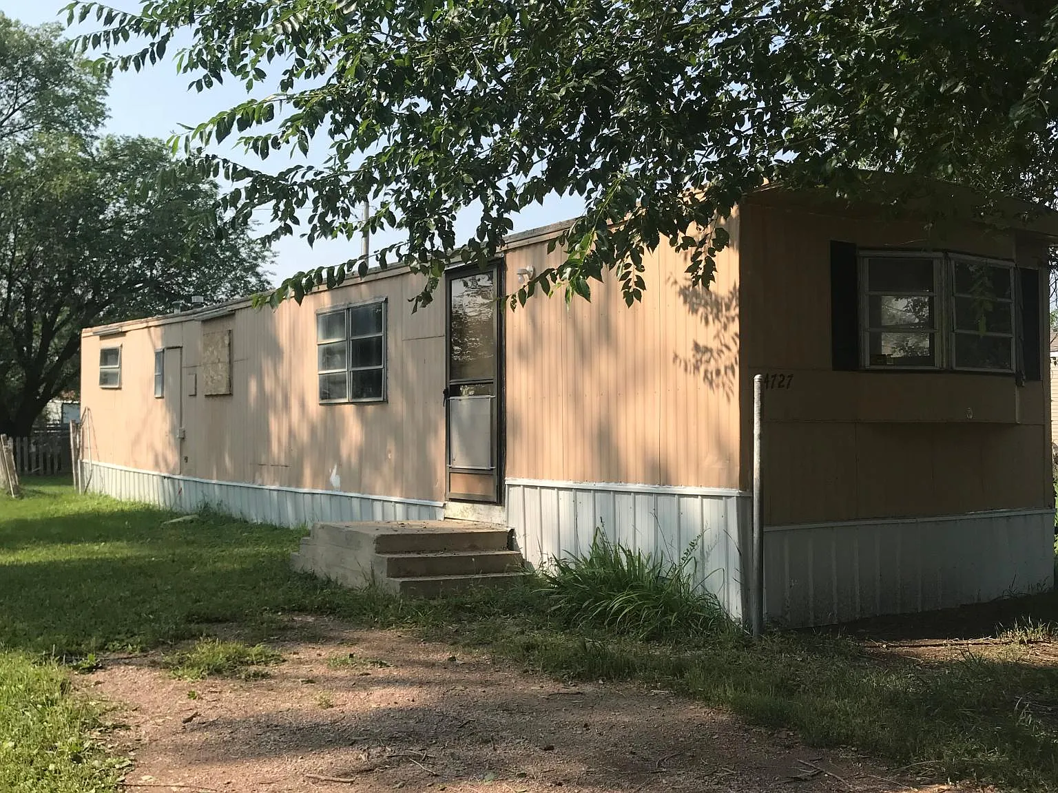 2 bed, $900 — Photo 1