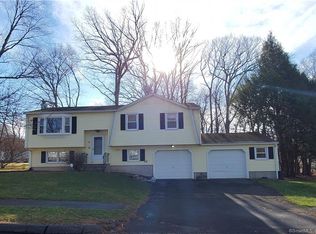 98 Race Brook Rd, Meriden, CT 06451