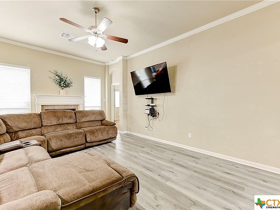 3rd image of 1207 Branchwood Way