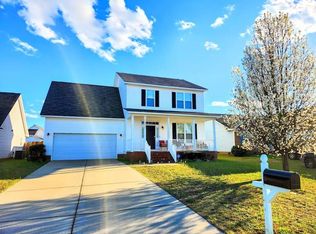 1425 Avoncroft Dr, Fayetteville, NC 28306