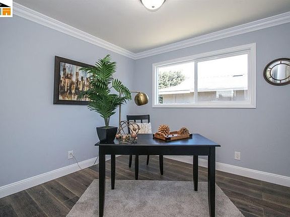 4th image of 4822 Jennifer Ct