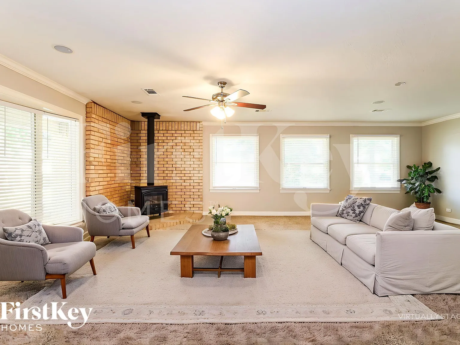 3 bed, 3.0 bath, 2313 sqft, $2,280 — Photo 4