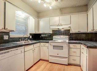 900 Kennedy Ave APT 2, Edmond, OK 73034