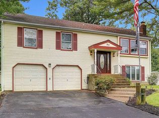 4 Friar Ct, Jackson, NJ 08527