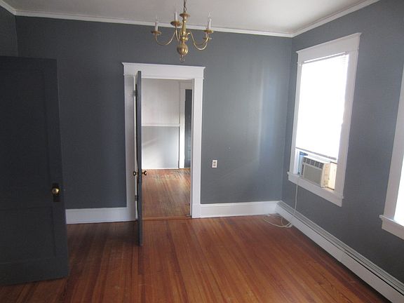 4th image of 2114 1/2 E Leigh St