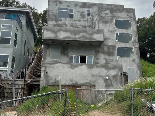 (undisclosed Address), Oakland, CA 94618