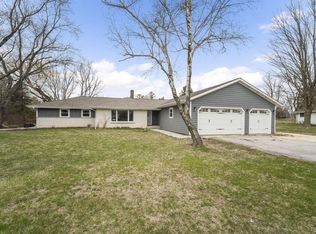 1622 Sharon Ln, Grafton, WI 53024